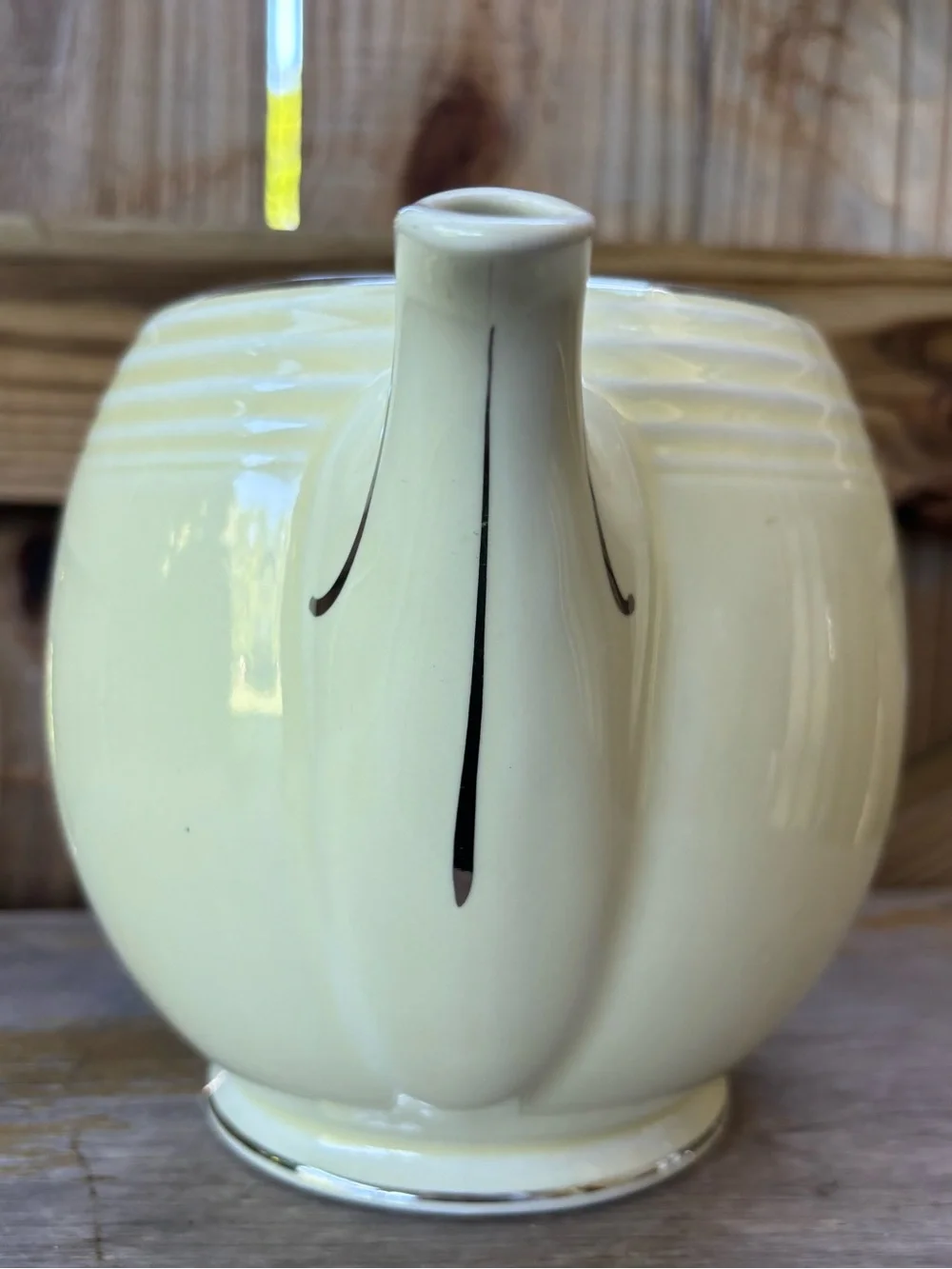 Vintage 1930s Hall Five Band Teapot, No Lid, Silhouette Pattern